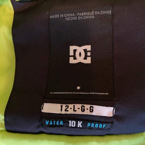 Boys DC snowboard jacket - Picture 2 of 7